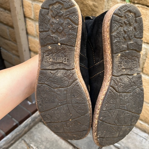 Born Black Suede Chelsea Boots 7.5 Women’s - Picture 12 of 12